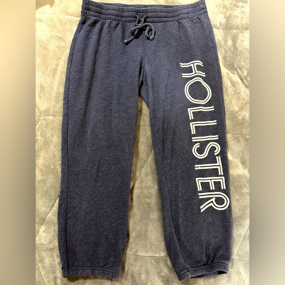 Hollister sweats